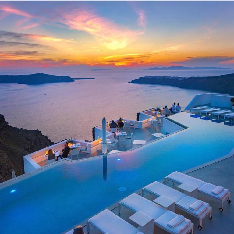 Santorini - Greece Credits @kyrenian